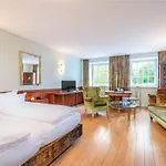 ホテル シュロス ヴァイキングヘージ 4*