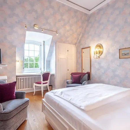 Schloss Wilkinghege 4*