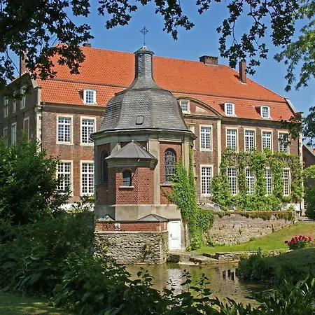 Schloss Wilkinghege 4*
