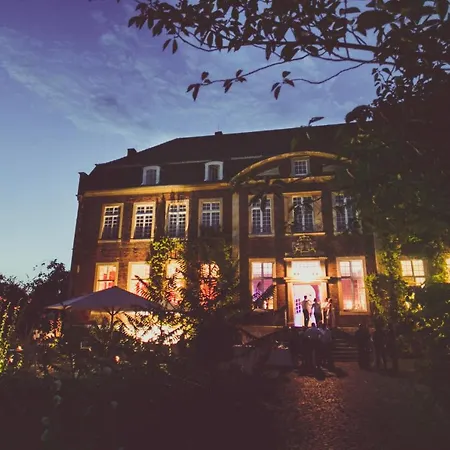 Schloss Wilkinghege 4*