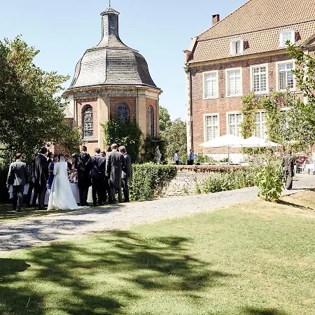 Hotel Schloss Wilkinghege 4*