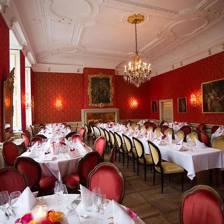Schloss Wilkinghege 4*