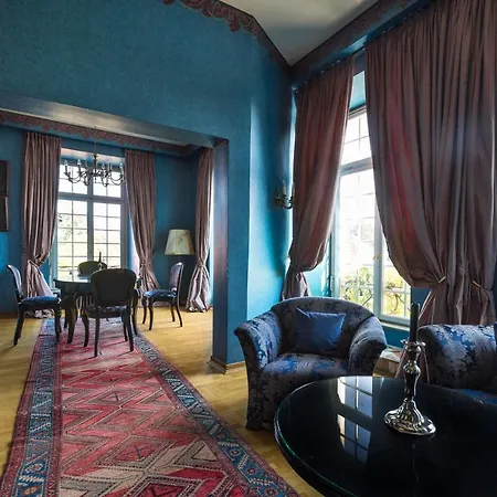 Schloss Wilkinghege 4*