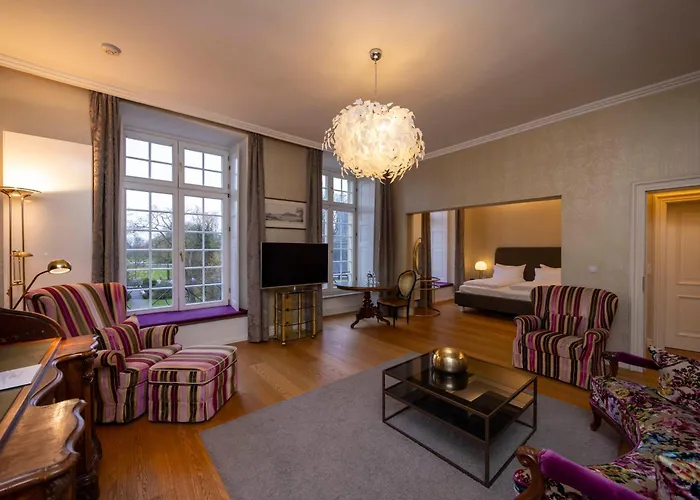 Schloss Wilkinghege Otel 4*