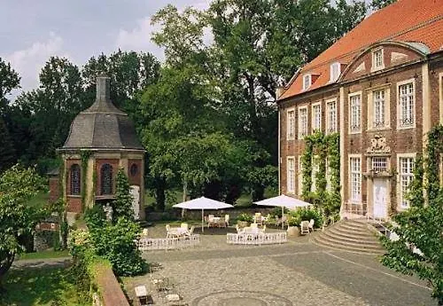 Schloss Wilkinghege 4*